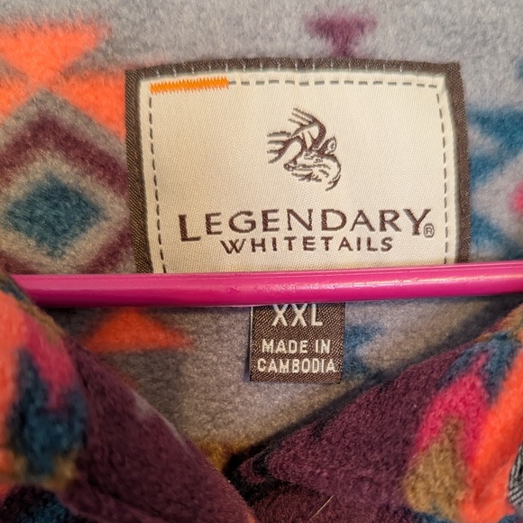 Legendary Whitetails Women's Trail Guide Fleece Shirt - Picture 4 of 5
